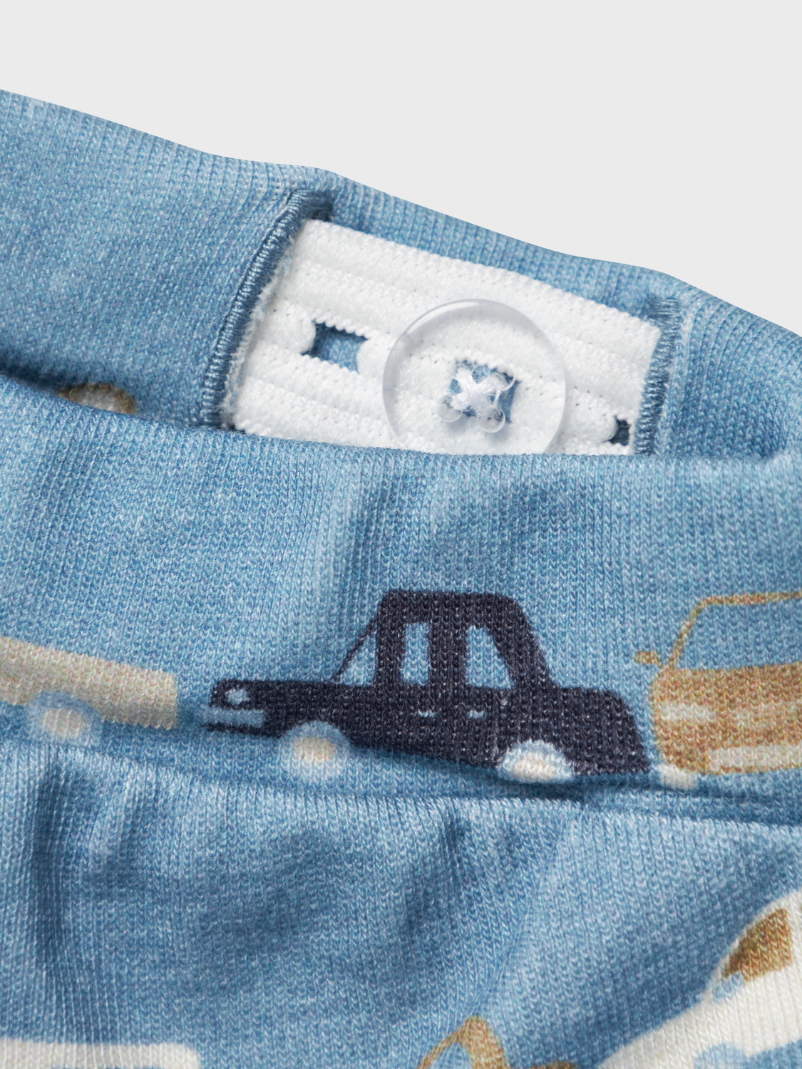 model_shot-front_full